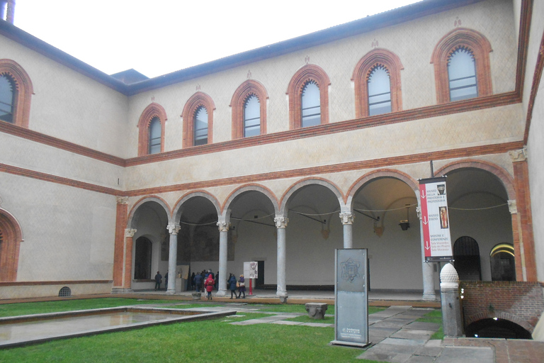 Milan: Sforza Castle &amp; Leonardo Skip-the-Line Private Tour