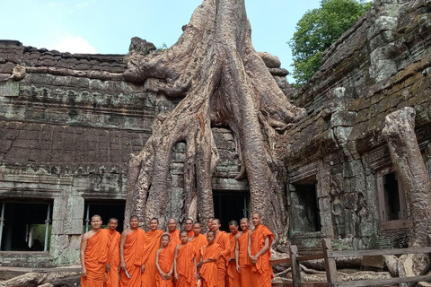 Siem Reap: Angkor Wat, Ta Prohm & Bayon Temple Full-Day Tour in German Angkor Wat, Ta Prohm & Bayon Temple Full-Day Tour in German by Car