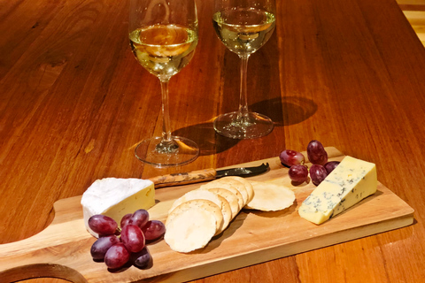 Lake Wanaka Happy Hour Cruise Lake Wanaka: Happy Hour Cruise