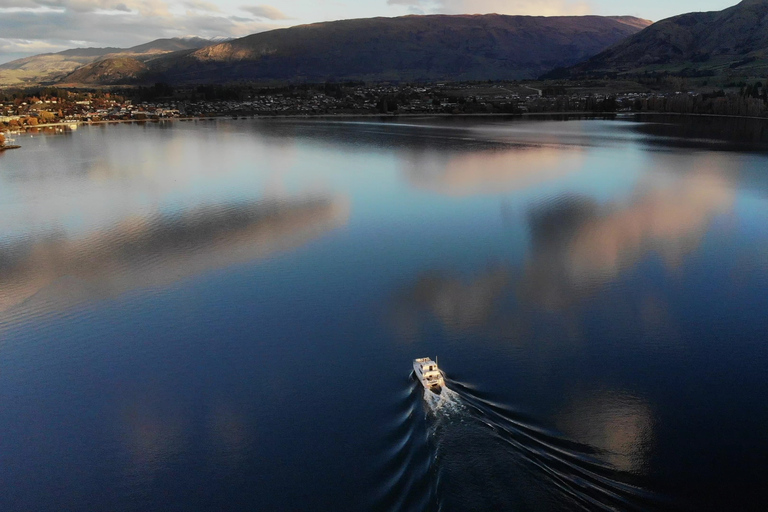 Lake Wanaka Happy Hour Cruise Lake Wanaka: Happy Hour Cruise