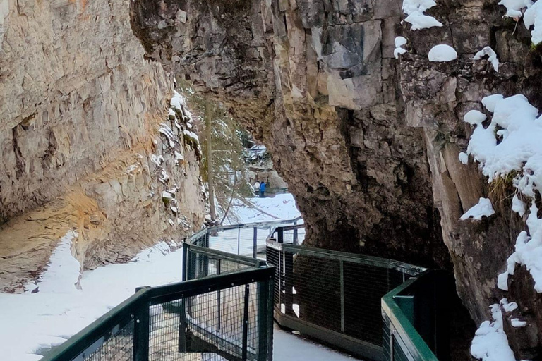 Lake Louise, Johnston Canyon Bow Falls Surprise Corner Tour