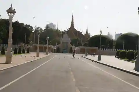 Phnom Penh Private Tour Local English Guides Driver
