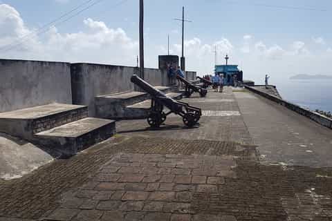 Kingstown: Sightseeing Tour and Beach Package