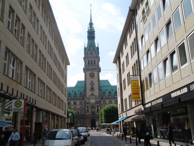 Hamburg: Walking Tour for School Groups