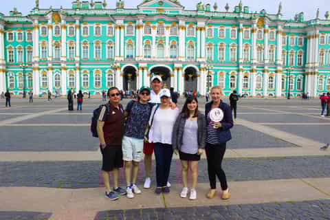 St Petersburg: Hermitage Skip-the-Line Admission with a Host