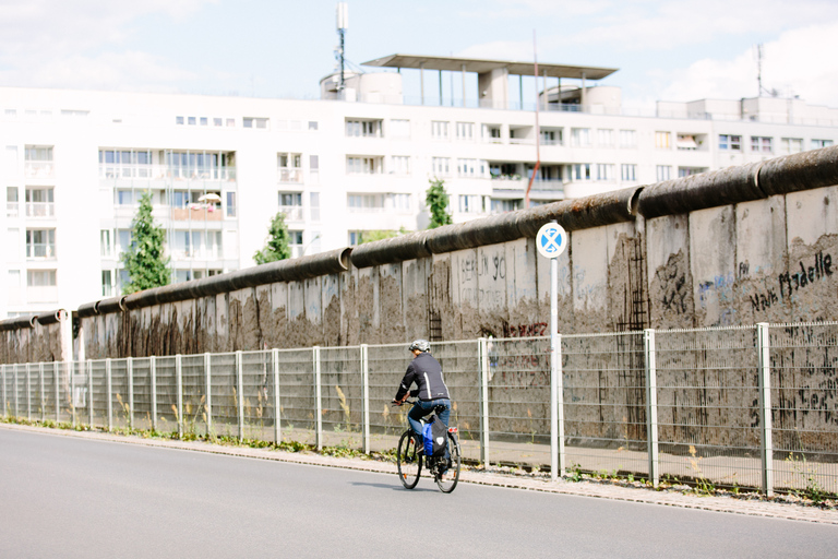 Destaques de Berlim: passeio de bicicleta de 3 horasPasseio de bicicleta pelos destaques de Berlim em inglês