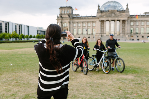 Berlino: tour in bici di 3 ore tra le attrazioni principaliHighlights di Berlino Tour in bici in inglese