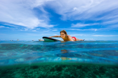 Maui: Kalama Beach Park SurflessenGroepssurfles