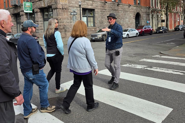 Portland: Weird and Wild West Walking Tour with Donut