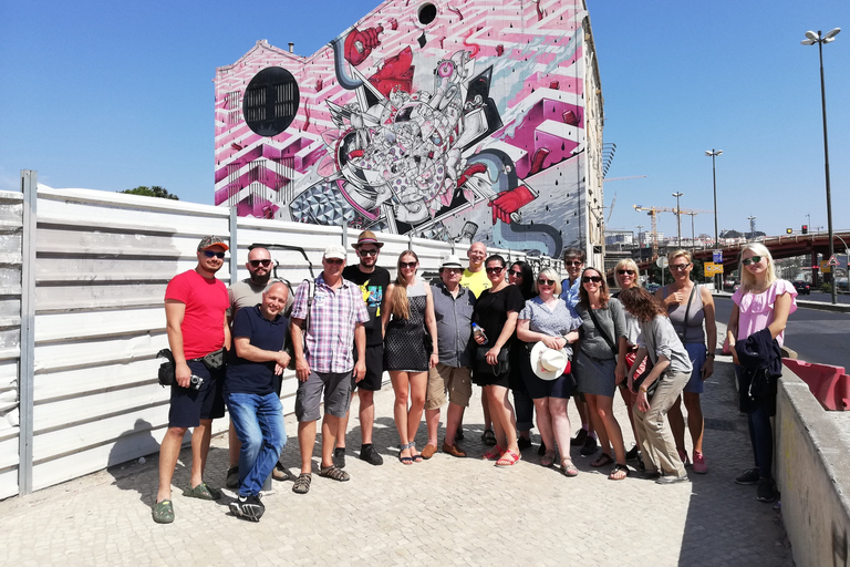 The Real Lisbon Street Art Tour per minibus