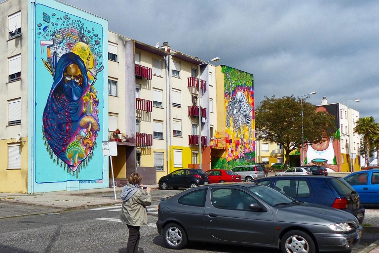 Recorrido por el arte callejero real de Lisboa en minivan