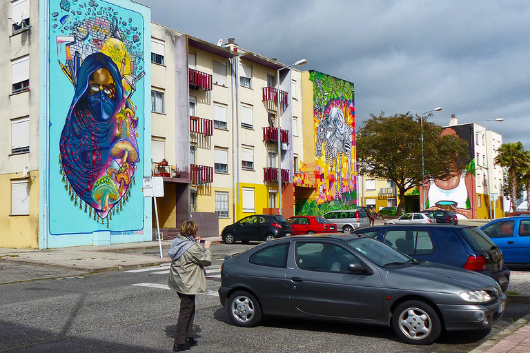 The Real Lisbon Street Art Tour per minibus