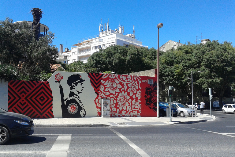 The Real Lisbon Street Art Tour per minibus