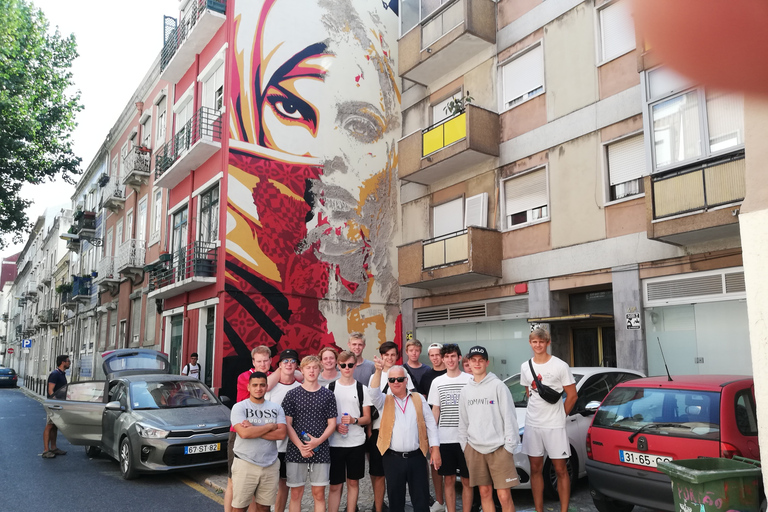 The Real Lisbon Street Art Tour per minibus