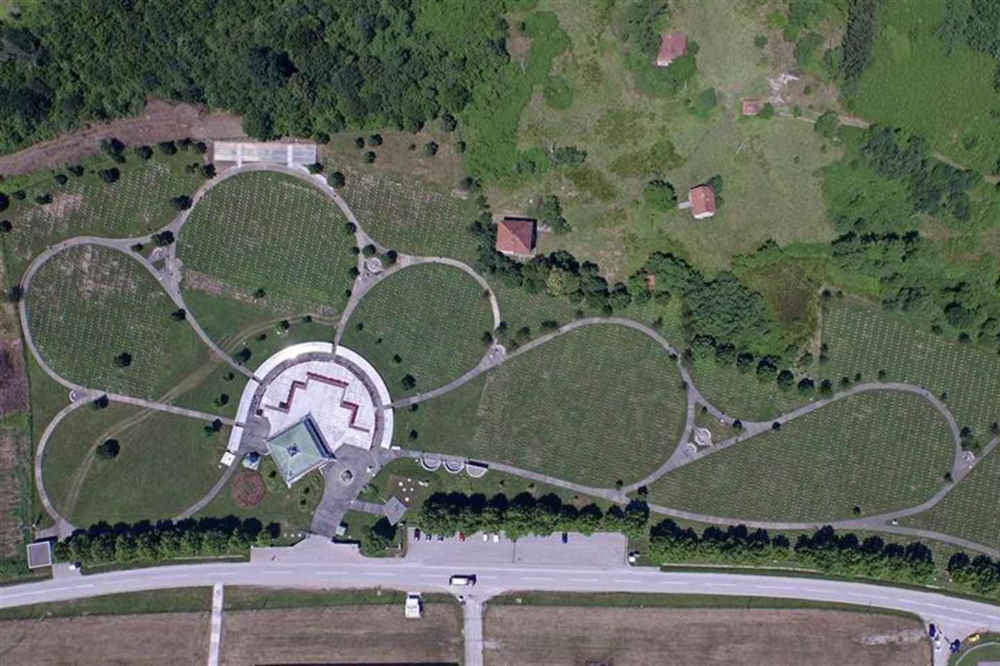 Sarajevo: Srebrenica Genocide Memorial and Testimonial Tour