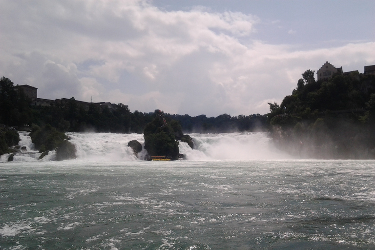 Tour privado Cataratas del Rin y Schaffhausen desde ZúrichZúrich: tour privado de las cataratas del Rin y Schaffhausen