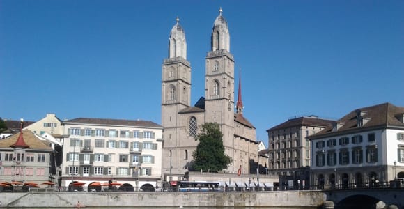 Zürich hat Charme: Privater Stadtspaziergang und Schifffahrt auf dem See