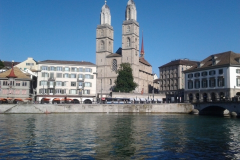 Visite guidée privée du centre-ville de Zürich et croisière en bateau sur le lacZürich : Visite guidée privée du centre-ville