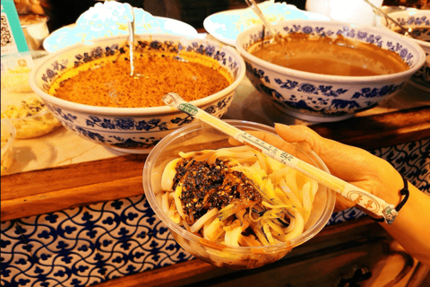 Xi'an Muslim Quarter Night Market Foodie Walking Tour