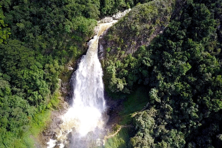 Epische Zipline und riesiger Wasserfall von Medellin