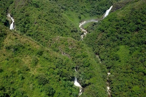 Vanuit Medellin: Krachtige via Ferrata & Zipline ReuzenwatervalKrachtige via Ferrata & Epische Zipline Reuzenwaterval