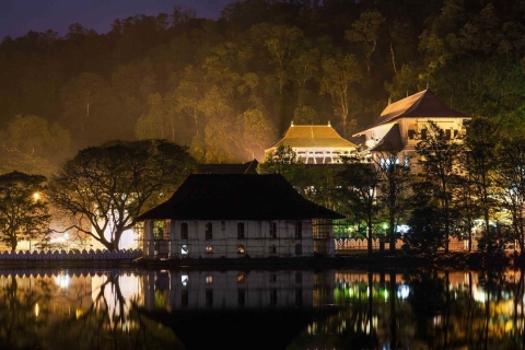 Kandy: All-Inclusive Afternoon City Tour