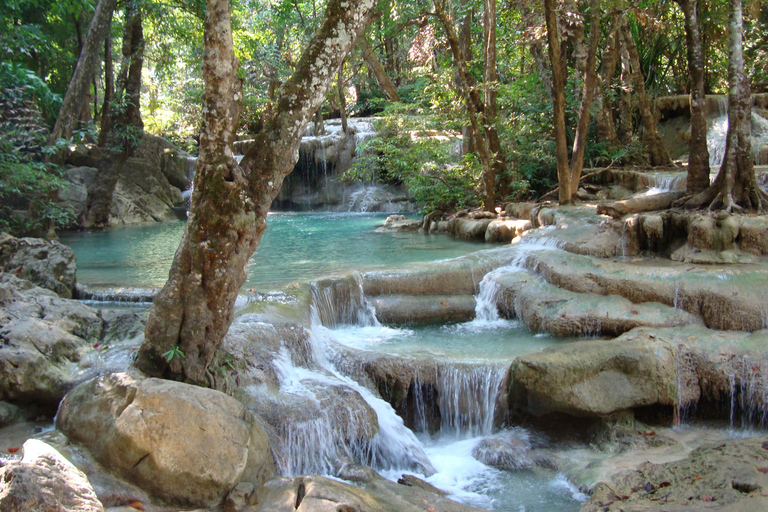 Från Bangkok: Tur till Floden Kwai och Erawan National ParkTvådagarstur till floden Kwai, standardalternativ