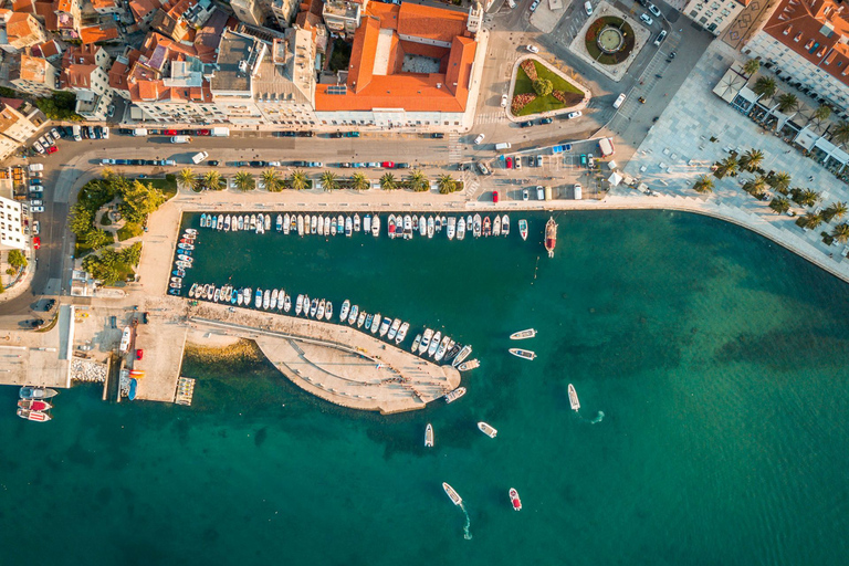 Desde Split y Trogir: Excursión privada de día completo a la cueva azul y Hvar