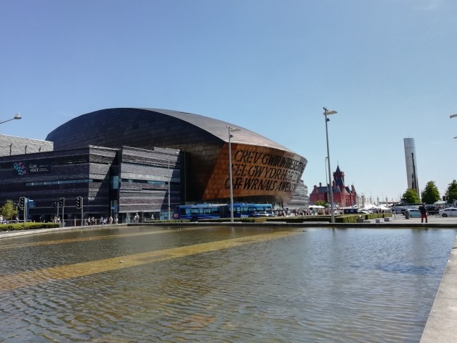 Visit Cardiff Bay Highlights Private Guided Tour in Cardiff