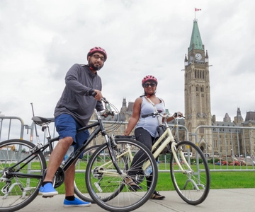 Ottawa: 4 or 8-Hour Bike Rental with Self-Guided Tour