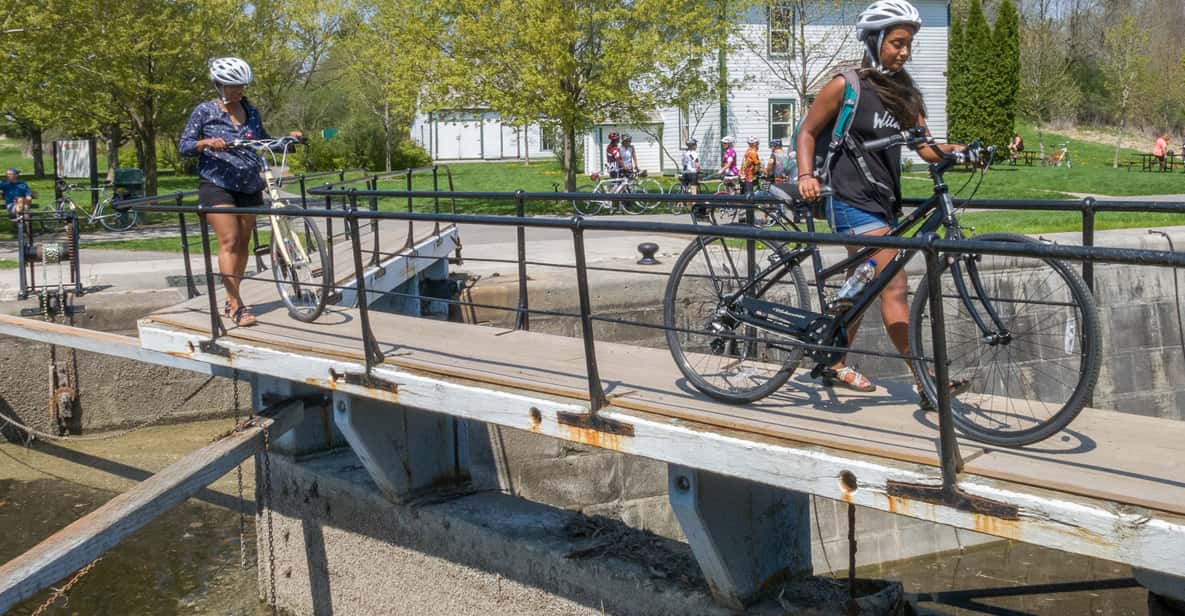 Ottawa: 4 or 8-Hour Bike Rental with Self-Guided Tour
