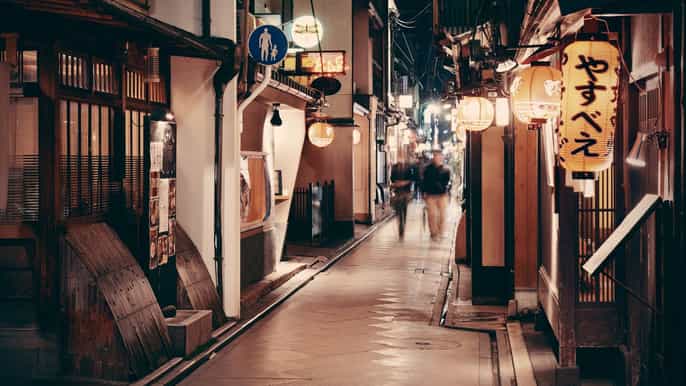 kioto tour gastronómico de izakaya con guía local