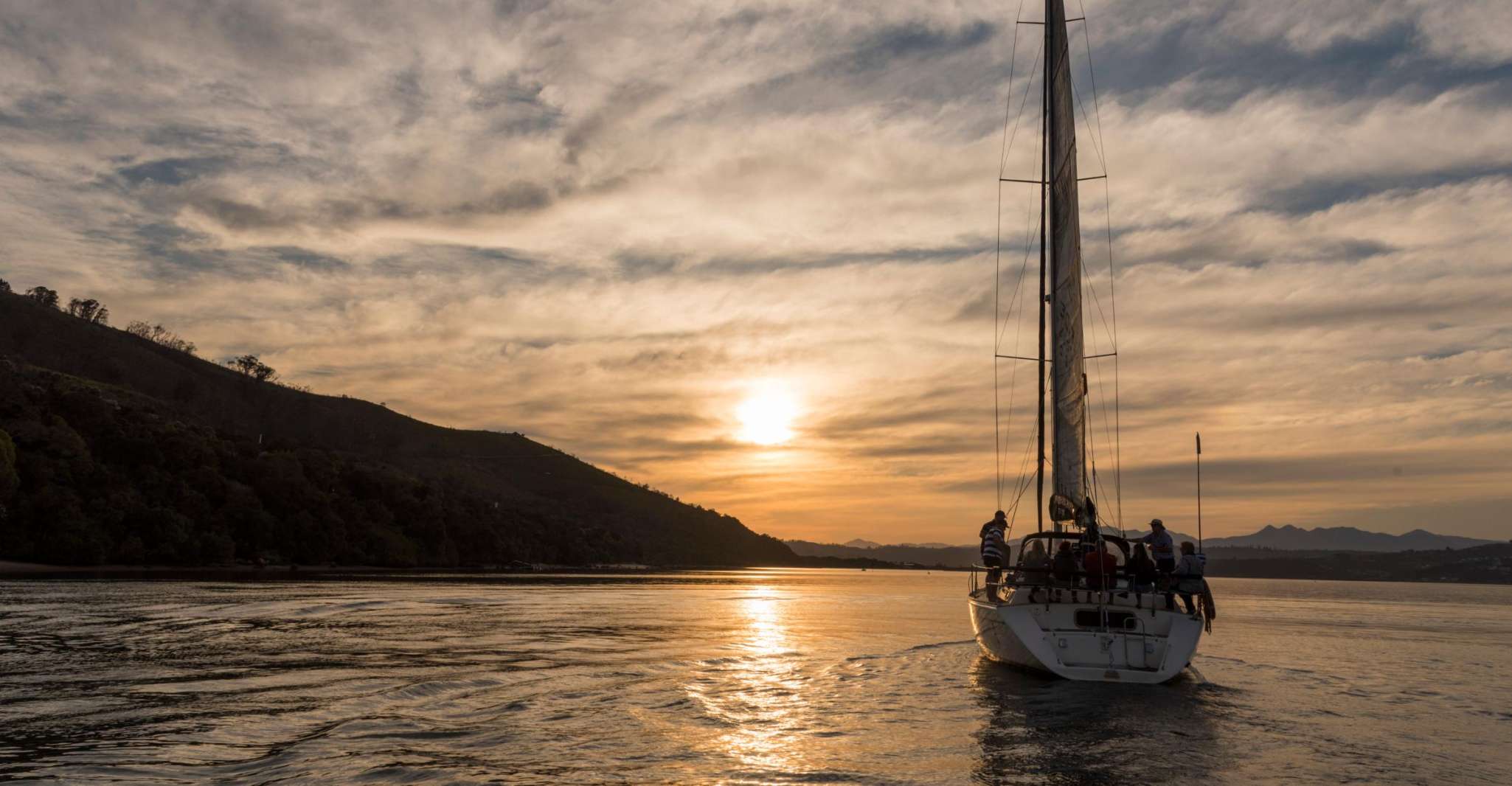 Knysna Sunset Sailing Cruise with Light Dinner and Wine - Housity