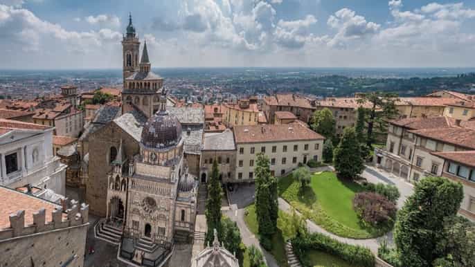 bergamo upper town day trip from milan