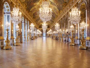 Schloss Versailles & Gärten: Eintritt, Transfer, Audioguide Schloss Versailles & Gärten: Eintritt, Transfer, Audioguide