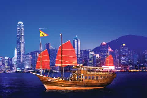 hong kong cruise and victoria peak evening panorama tour