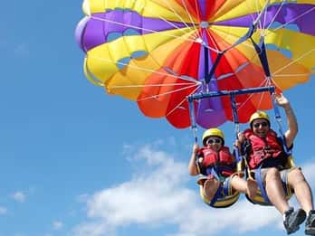 Hurghada: Parasailing-Abenteuer mit Hotelabholung Hurghada: Parasailing-Abenteuer mit Hotelabholung