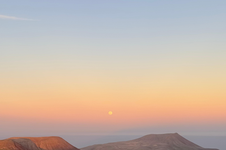 Fuerteventura: Sunset Volcano Walk & Stargazing Tour