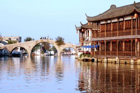 Xangai: Excursão à Tarde pelas Águas de Zhujiajiajiao Unesco