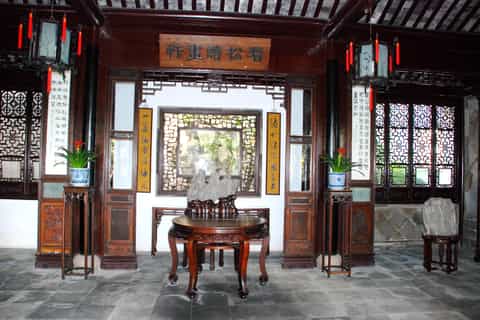 From Shanghai: Suzhou & Zhouzhuang Water Town with Boat Ride