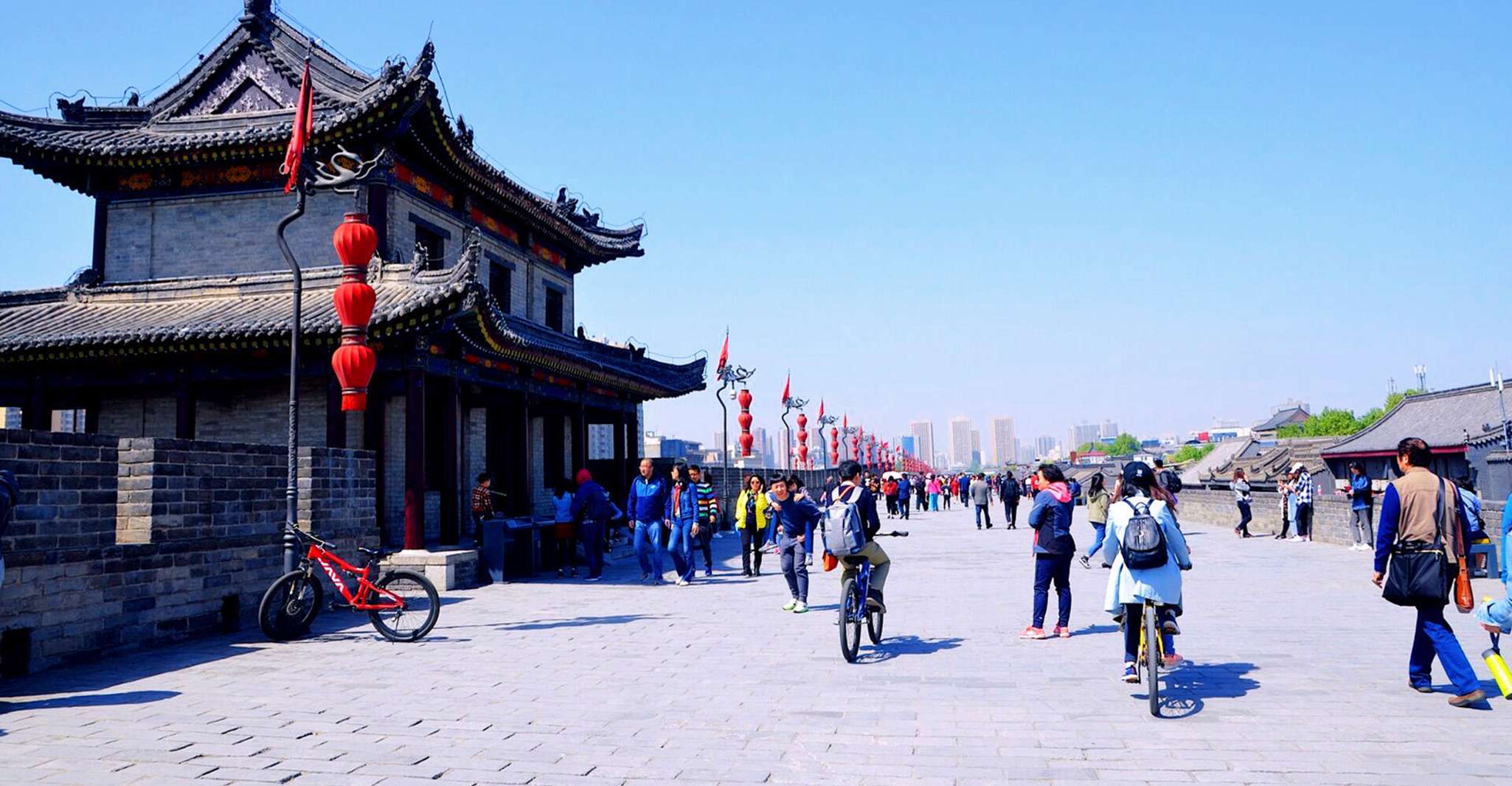 Xi'an Stadtmauer private geführte Tour mit Radfahren Option - Hizvo