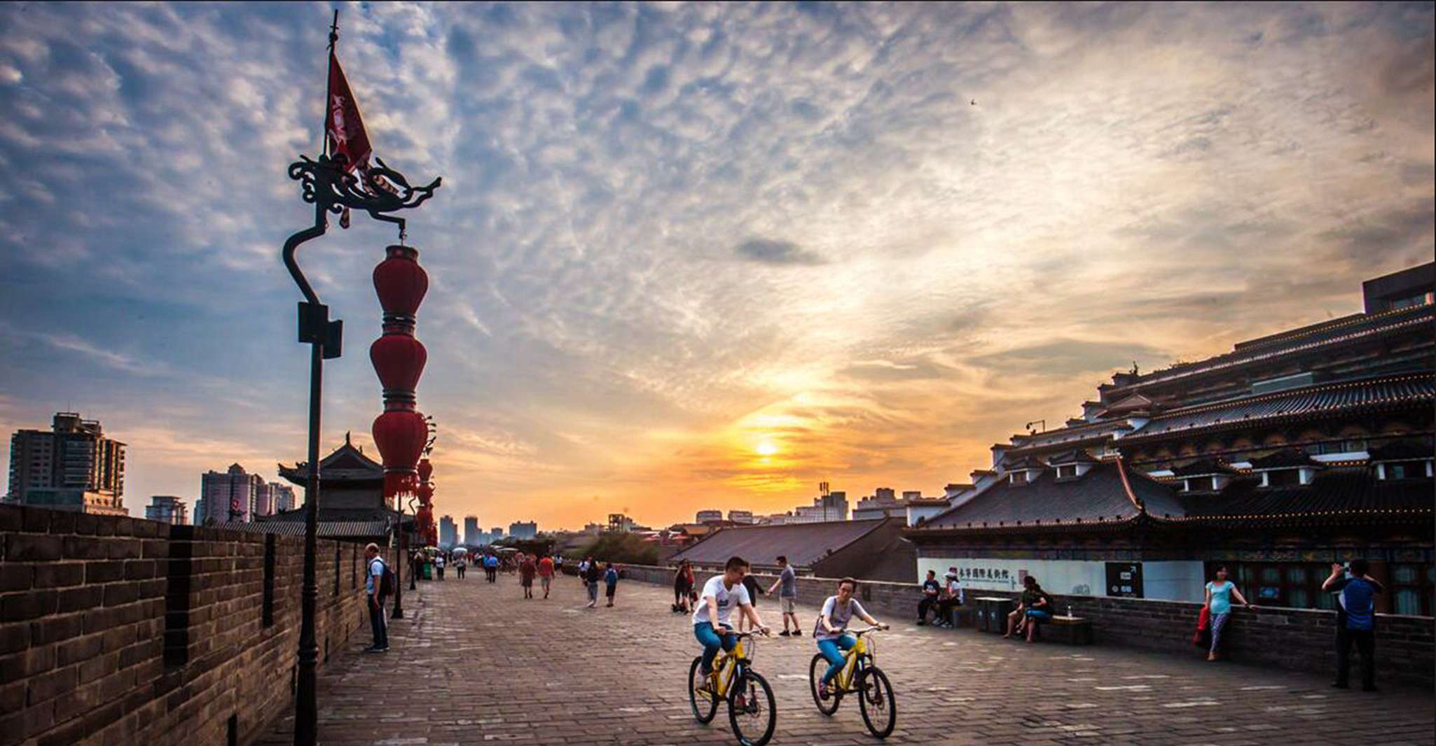 Xi'an Stadtmauer private geführte Tour mit Radfahren Option - Hizvo