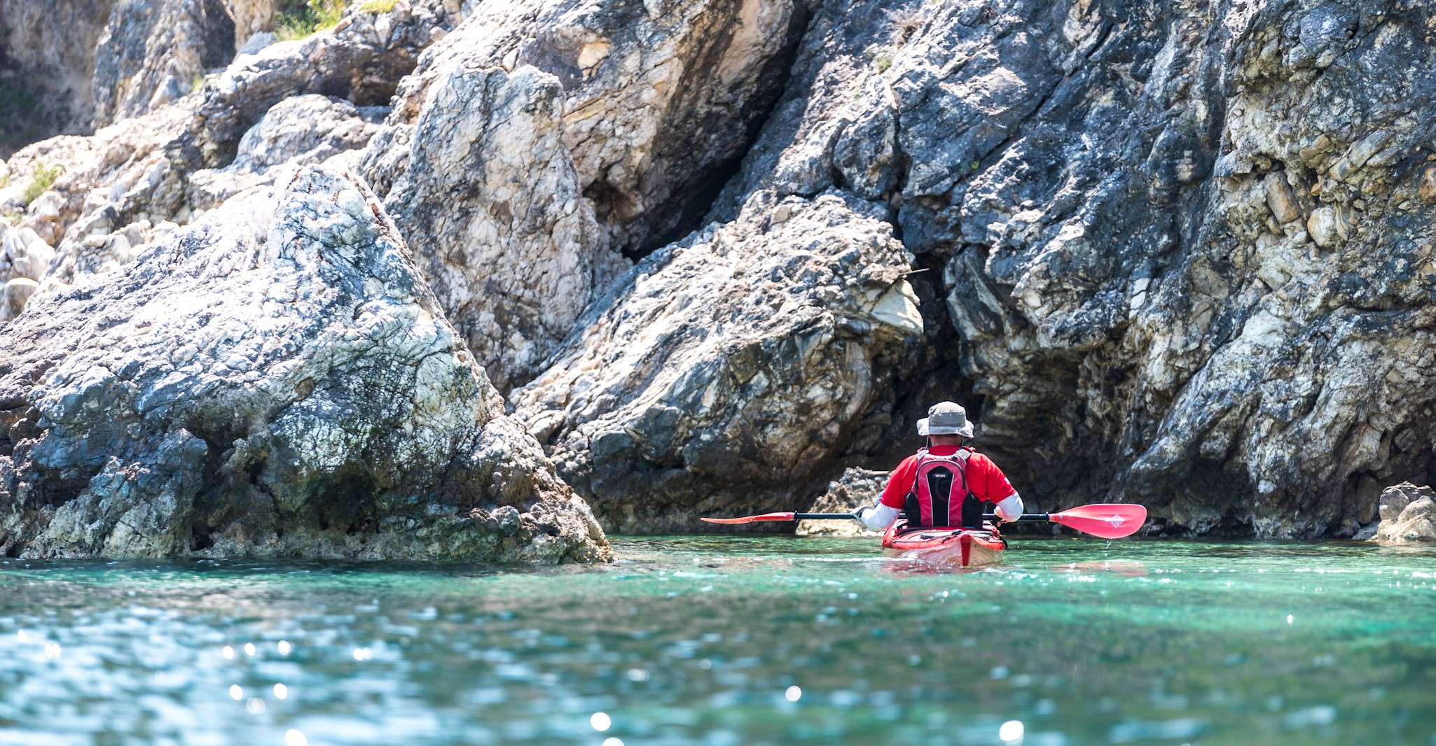 Lefkada, Sea Kayak Tour aux grottes bleues avec pique-nique - Hizvo
