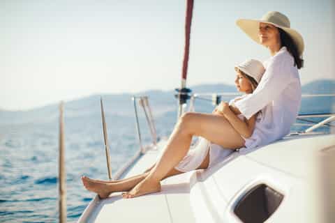 Cruises & boat tours