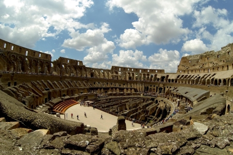 Rome : billet coupe-file pour le ColiséeVisite partagée du Colisée avec accès aux arènes en espagnol