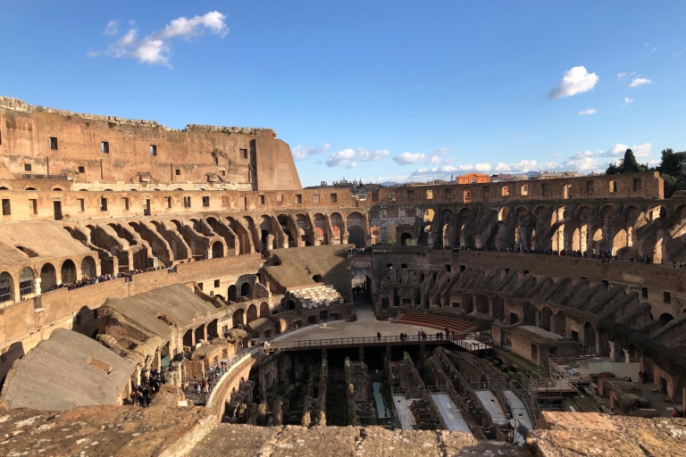 Rome : billet coupe-file pour le ColiséeVisite de groupe en italien