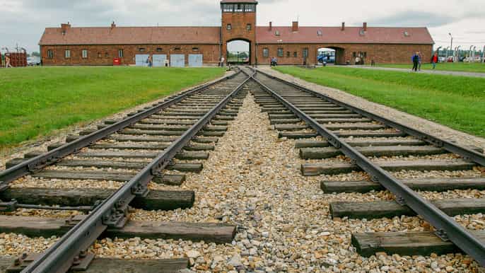 auschwitzbirkenau and schindlers factory tour from krakow
