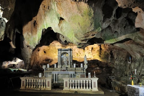 Apulia: Monte Sant'Angelo Tour with Guide
