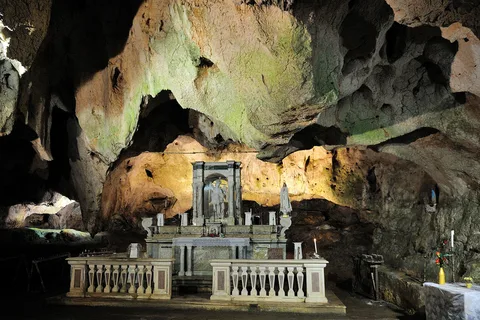 Apulia: Monte Sant'Angelo Tour with Guide