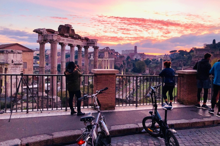 Rome: expérience du lever du soleil sur vélo électrique avec dégustation de caféRome: Expérience d'une demi-journée sur le vélo électrique Sunrise avec dégustation de café